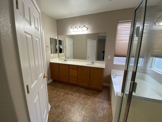 Building Photo - Sky Vista in Stead - Single Story Home wit...
