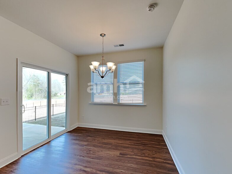 Building Photo - 110 Keyser Dr
