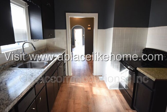 Building Photo - 745 Pacific Ave