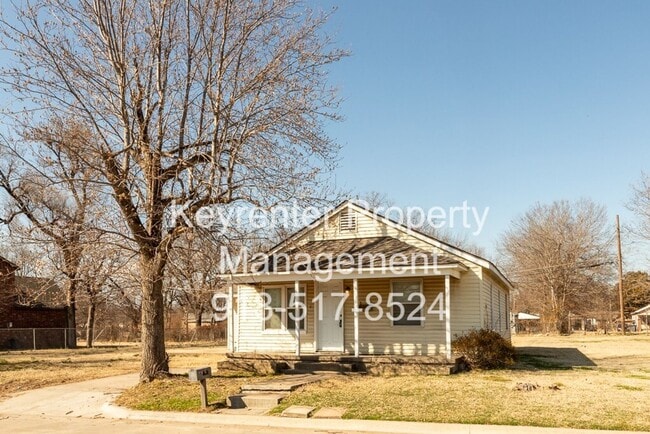 Building Photo - 3 BED/ 1 BATH IN UP AND COMING NEIGHBORHOOD