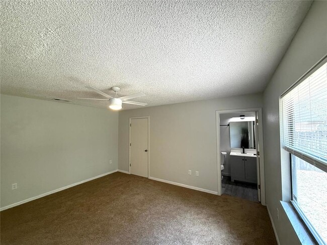 Building Photo - 4985 Sawdust Cir