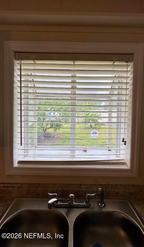 Building Photo - 5557 Floral Ave