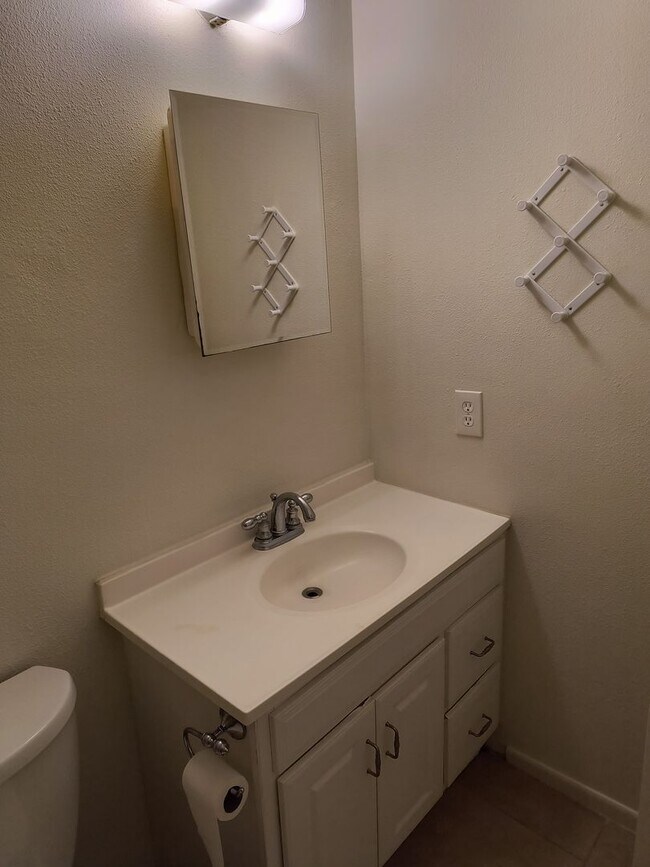 Building Photo - 3395 GreenBriar Triplex