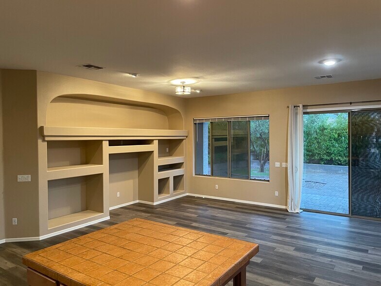 Building Photo - 2916 W Windsong Dr