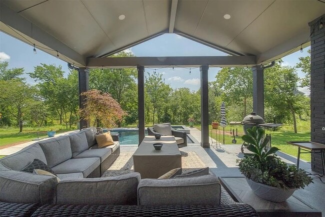 Building Photo - 29786 Vineyard Mdw Rd