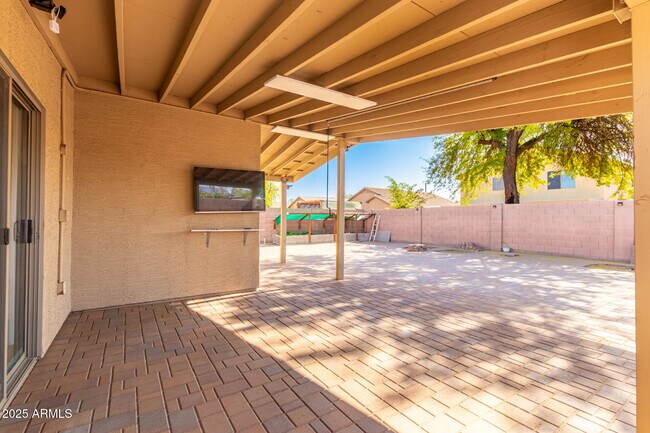 Building Photo - 4410 N 124th Ave