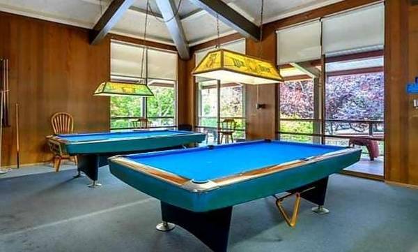 Building Photo - 5 Admiral Dr