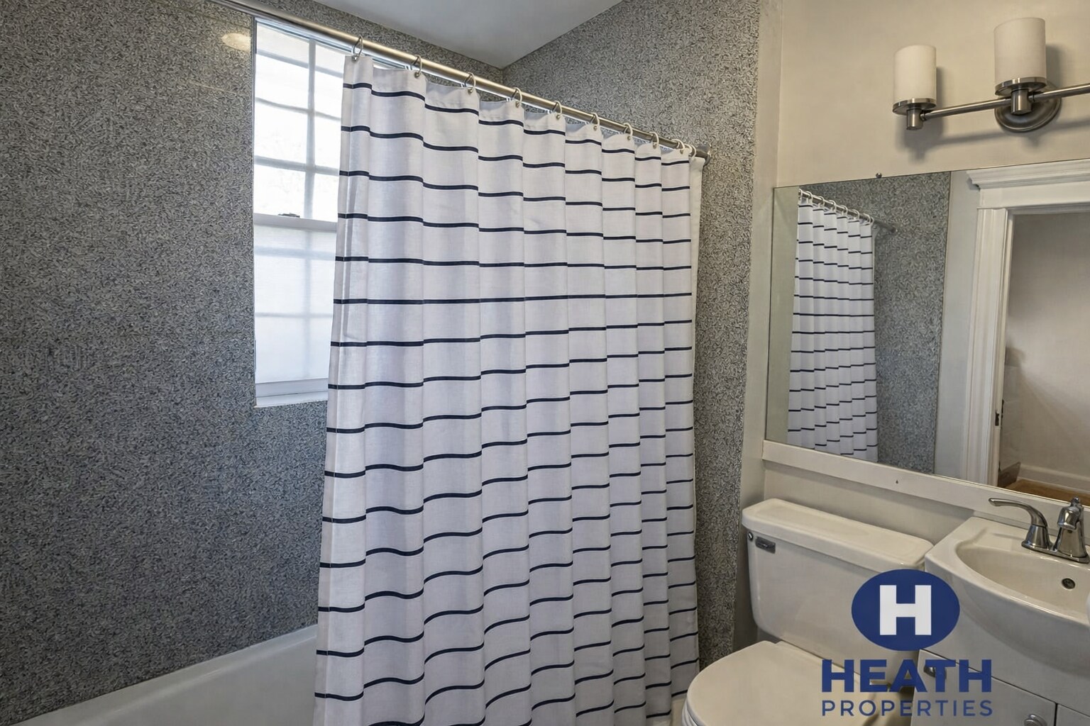 Building Photo - 16 Cedar Ln Way