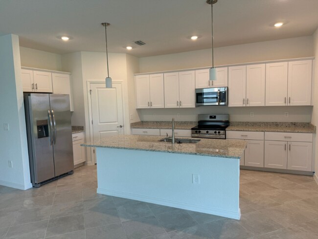 Building Photo - 2017 Gardenia Ave