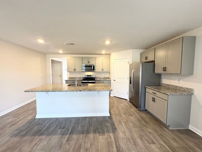 Building Photo - Conway - 4 Bedroom / 2 Bathroom House