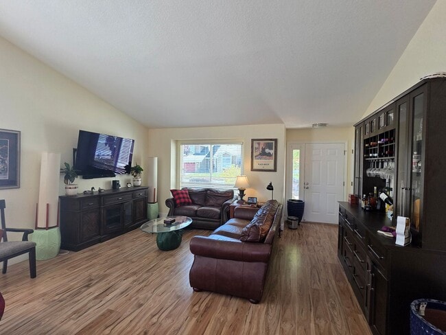 Building Photo - 1730 Terrace Heights Ln