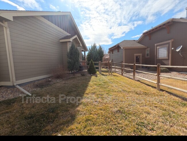 Building Photo - 1032 Hessen Dr