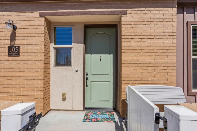 Building Photo - 105 Red Brick Dr