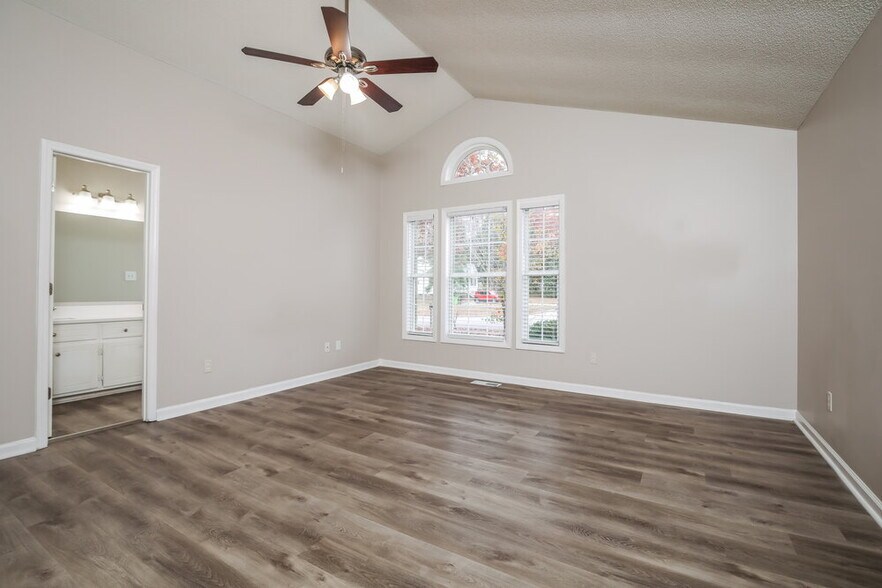 Building Photo - 1461 Smokey Mountain Dr