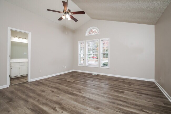 Building Photo - 1461 Smokey Mountain Dr