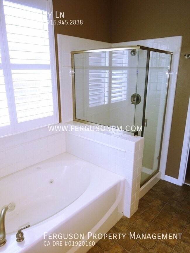 Building Photo - 645 Linley Ln