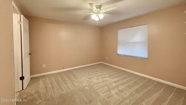 Building Photo - 10920 Witchaven St