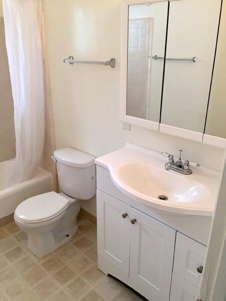 Building Photo - 4706-4708 Kester Ave