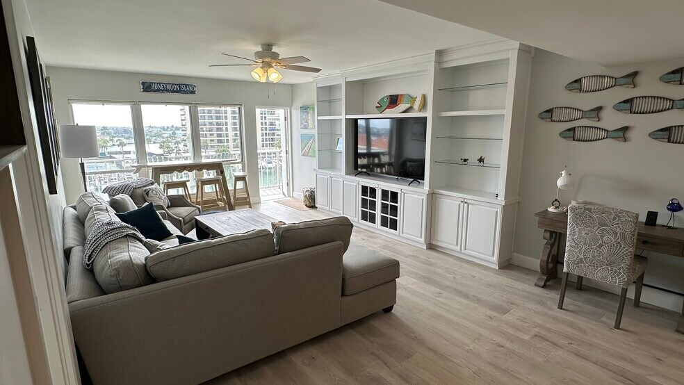 Building Photo - 1621 Gulf Blvd