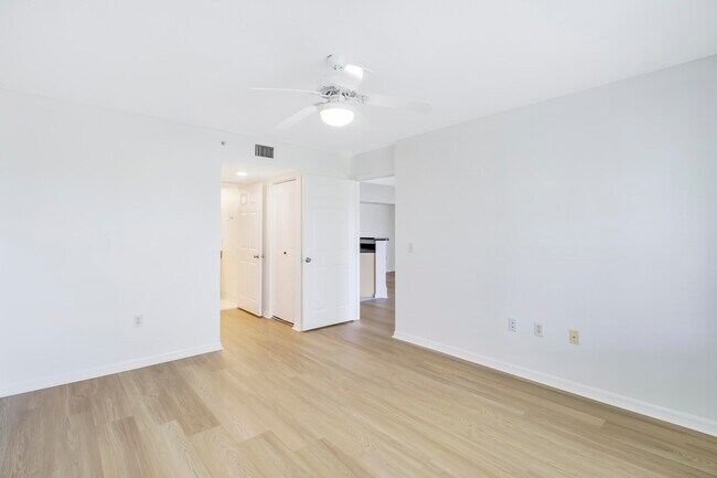 Building Photo - 4151 San Marino Blvd