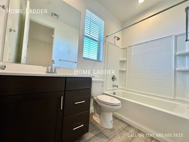 Building Photo - 23083 E Pegasus Pkwy