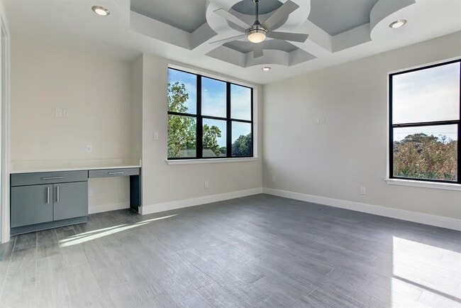 Building Photo - 3106 Eunice St