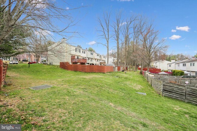 Building Photo - 10121 Watkins Mill Pl