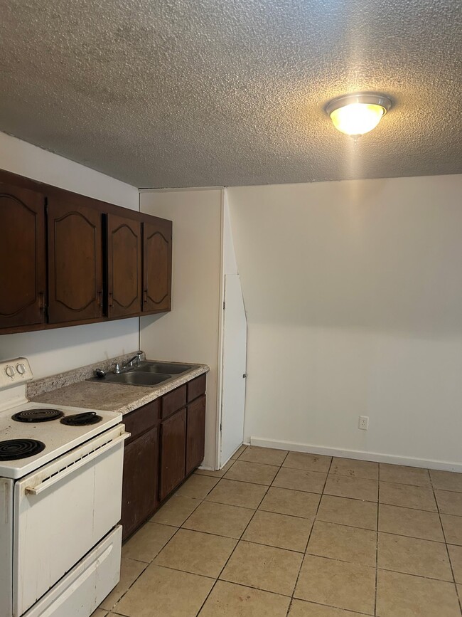 Building Photo - 107 Herron Dr