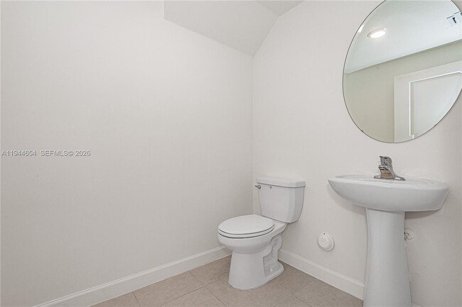 Building Photo - 261 SW 159th Ct