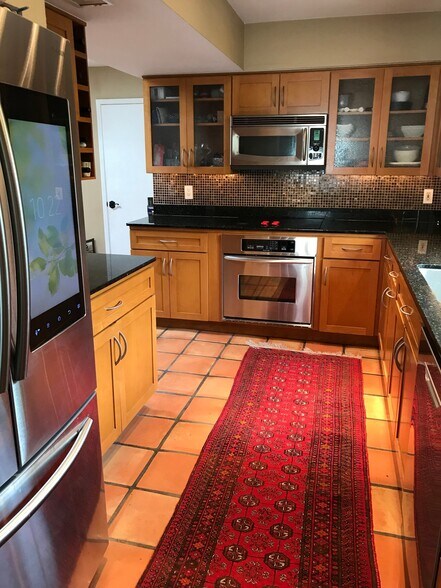 Building Photo - 7710 N 17th Pl