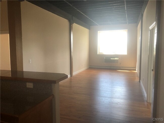 Building Photo - 617 Hiawatha Blvd