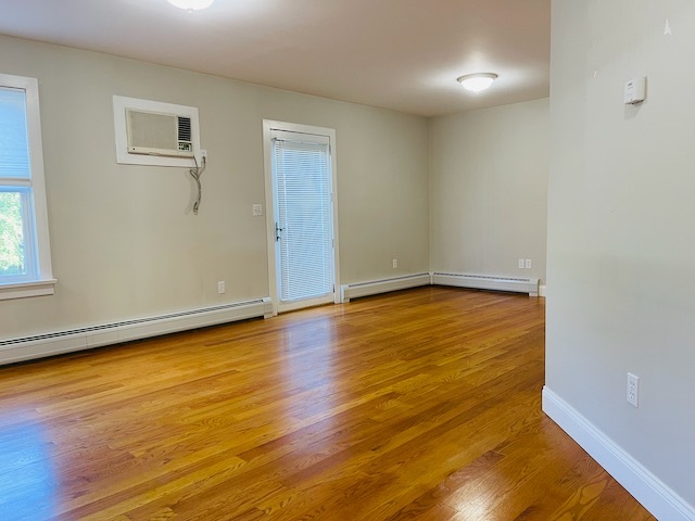 Nice sized living space w/ access to private back deck - 32 Westville Ave