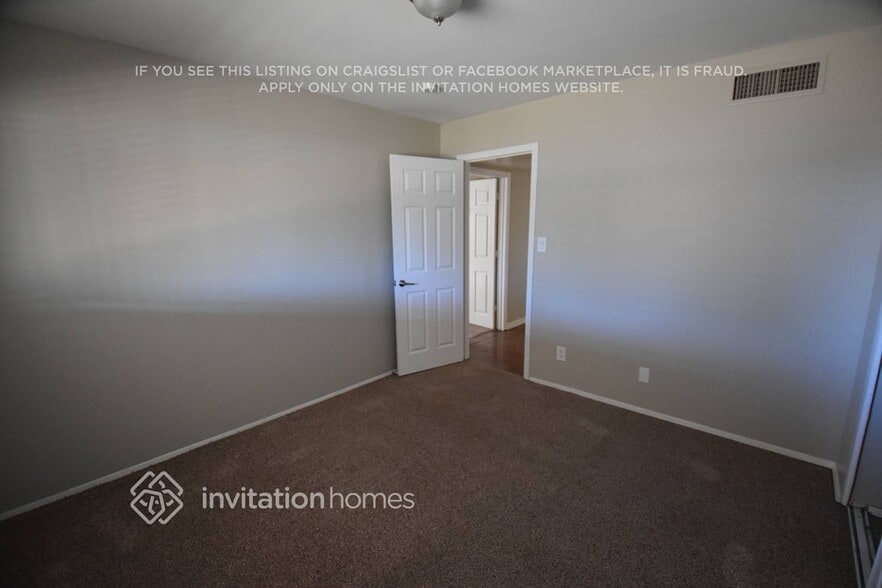 Building Photo - 5924 W Orange Dr