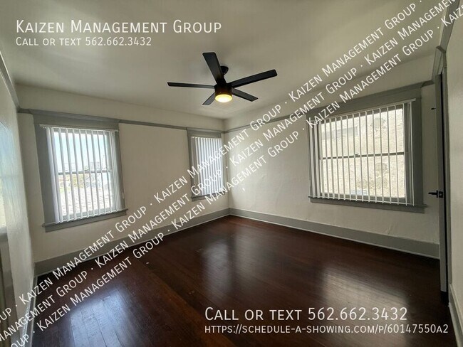 Building Photo - 534 W 14th St