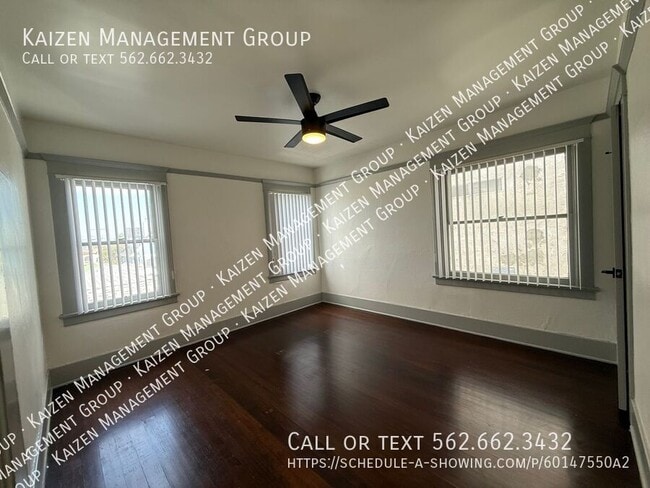 Building Photo - 563 W 14th St