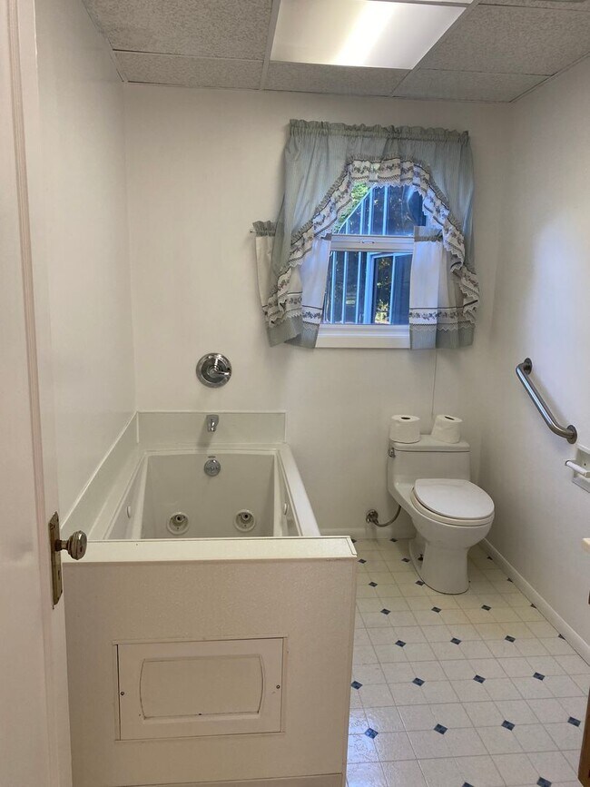 Building Photo - Step Back In Time with this Vintage Sherwood Farm House - Private Backyard.