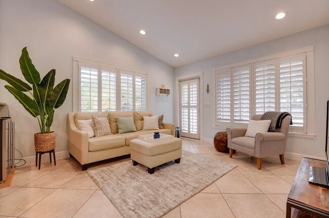 Building Photo - 2408 Flagler Ave