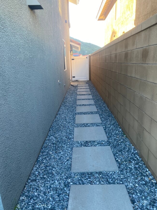 Building Photo - 11661 Belmonte Rd