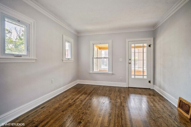 Building Photo - 1020 Rose Ave