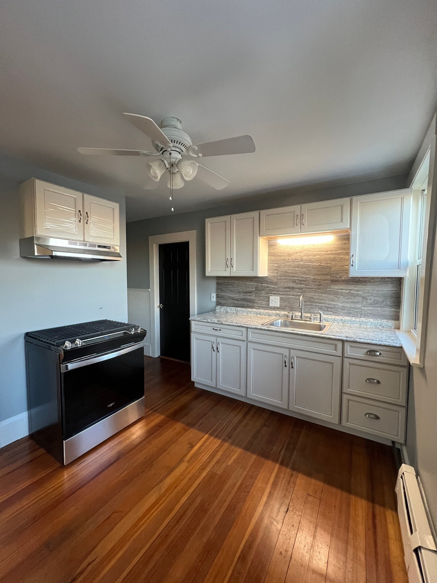 Building Photo - 61 Park St