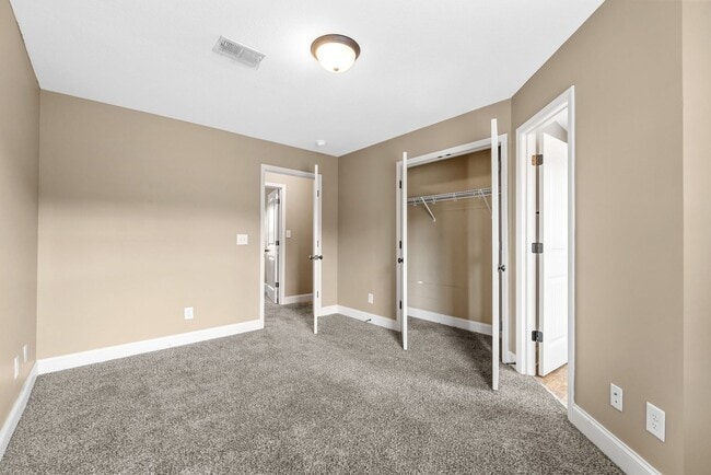 Building Photo - Pet Friendly Two Bedroom!