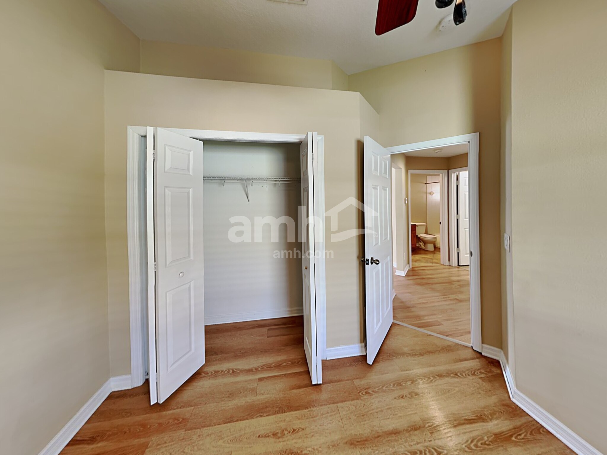 Building Photo - 7206 54th Ter E