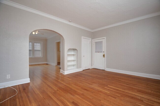 Building Photo - 7234 Amherst Ave