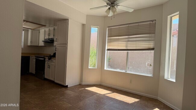 Building Photo - 2207 W Ironwood Dr