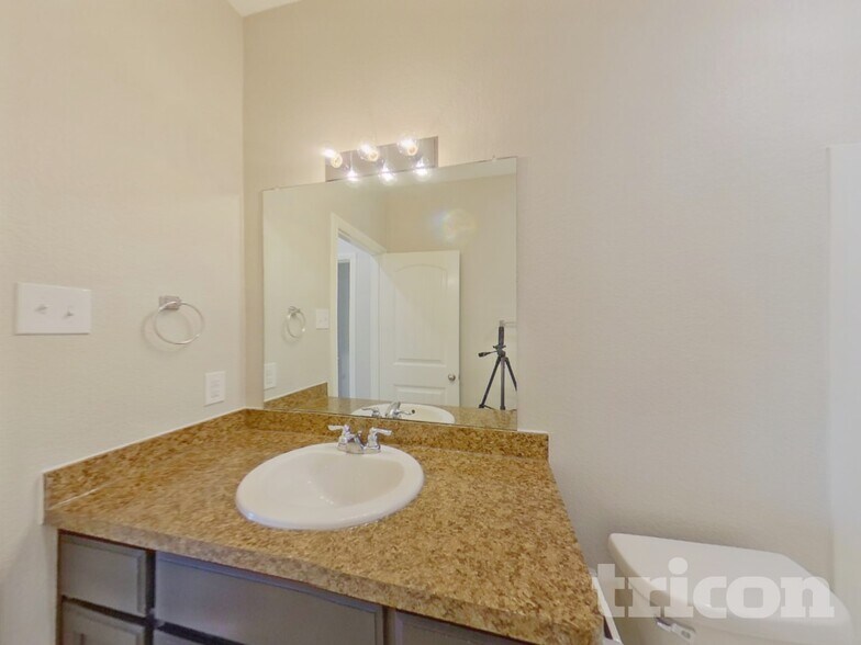 Building Photo - 7904 Mosspark Ln