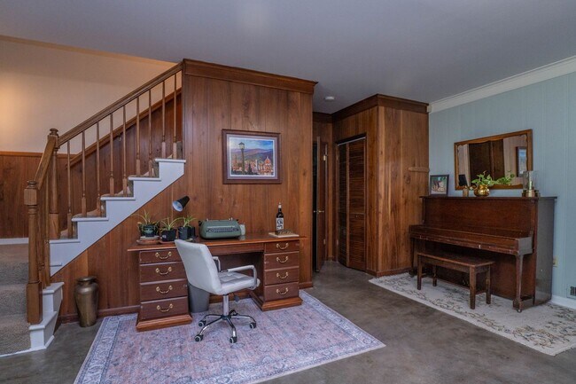 Building Photo - 1101 Biscayne Dr