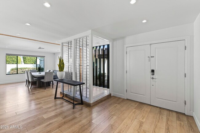 Building Photo - 6834 N 72nd Pl