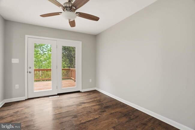 Building Photo - 1382 Almond Dr