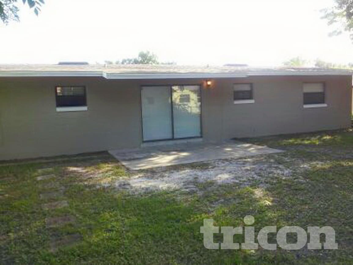 Building Photo - 1122 Ibsen Ave