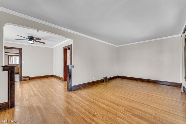 Building Photo - 6800 Kazimier Ave